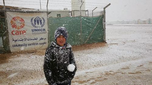 Neve atinge o campo de refugiados Azraq, na Jordânia. Crédito: CARE