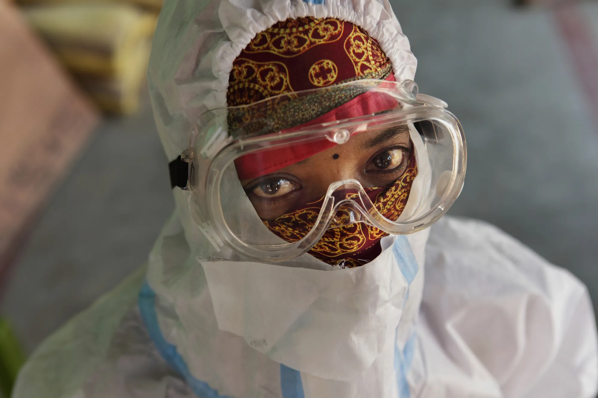 A health care worker in PPE.