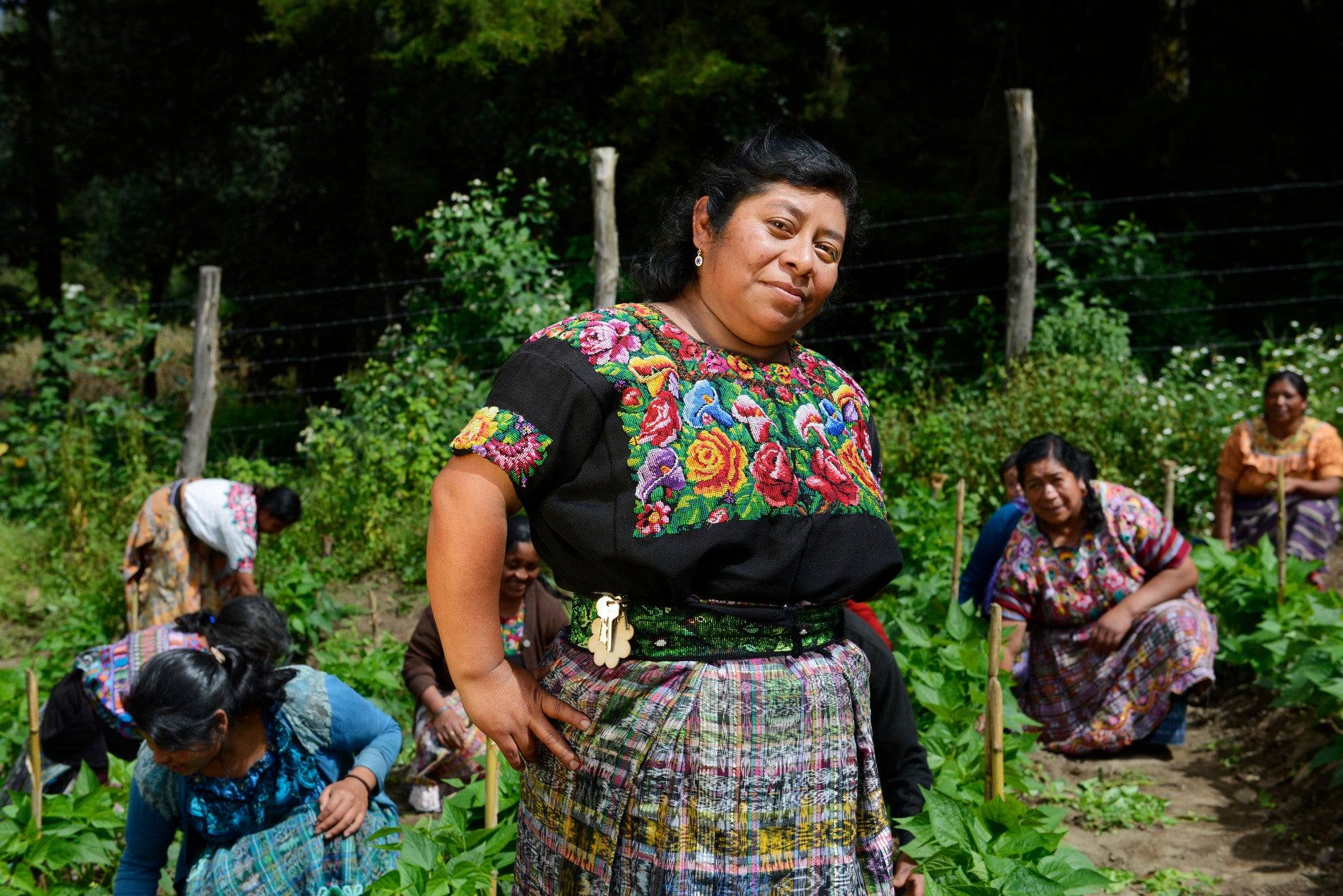 Esta es María Elena Juárez Bal, madre de 4 hijos y 1 hija, produce tomates y judías verdes.