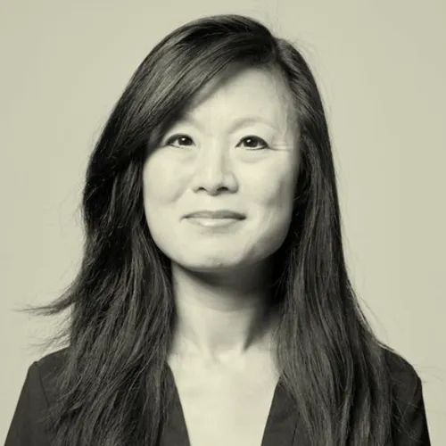 Gina Chon headshot