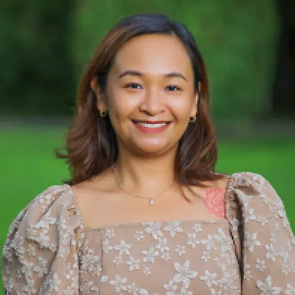 Erica Bucog headshot