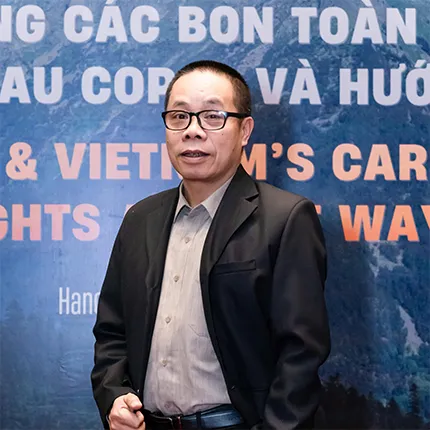 Le Xuan Hieu headshot
